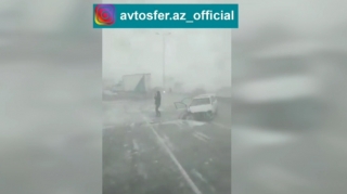 Bakı-Qazax yolunda 30 maşının toqquşma VİDEOsu 