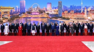 Çin lideri adından dövlət başçılarına ziyafət verildi 