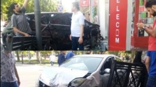 Bakıda "Prius" "Mitsubishi" ilə toqquşub  mağazaya girdi  - FOTO - VİDEO