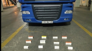 Gömrükdə qanunsuz mobil telefonlar, siqaretlər və dərman preparatları müsadirə edilib  - FOTO