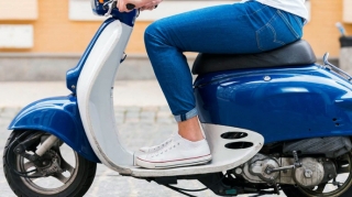 ММ принял в III чтении требование о наличии водительских прав для управления мопедом 