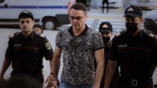 Polisi döyən deputatdan XƏBƏR VAR 