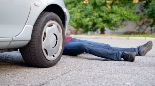 В Габале одна из сбитых машиной женщин скончалась 