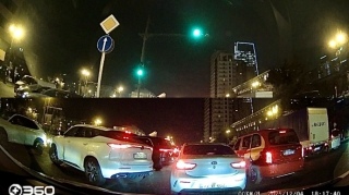 Bu kəsişmədə sürücülər qaydanı açıq-aşkar pozur: Nişanı saymayıb yolu iflic edirlər   - VİDEO