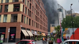 Londonda dəmiryol stansiyasının yaxınlığında yanğın baş verib