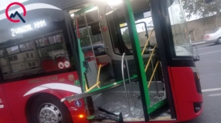 “Bakubus” avtobusunu daşladılar 