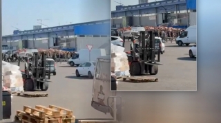 OMON Moskva bazarında azərbaycanlıları kütləvi şəkildə saxlayıb - VİDEO