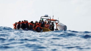 Gəmi batdı:  Ölənlər və itkin düşənlər var