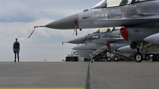Niderland Ukraynaya “F-16” qırıcıları ixrac ediləcək - Lisenziya təsdiqləndi 