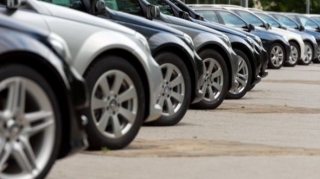 Nazirliyin xidməti avtomobillərinin sayı üç dəfədən çox azaldıldı