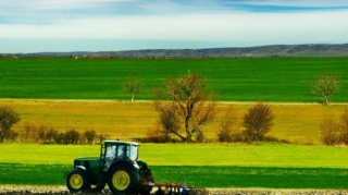 Deputatdan insanların kəndə qaytarılması üçün TƏKLİF 