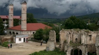 Erməni qadın dörd uşağı ilə birlikdə Şuşaya getmək istədi - VİDEO