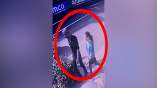 Bakıda azyaşlıya qarşı soyğunçuluq edənlər təhlükəsizlik kamerasına düşdü   - FOTO - VİDEO