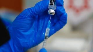 İran ABŞ və İngiltərə vaksinlərinə qadağa qoydu