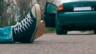 İsmayıllıda şagirdi avtomobil vurdu