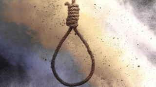 3 uşaq anası özünü öldürüb