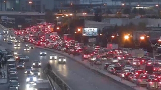 Paytaxtın bu küçə və prospektlərində sıxlıq müşahidə edilir   - FOTO