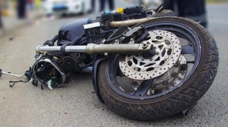 Bakıda motosikl avtomobillə toqquşub, 1 nəfər yaralanıb 