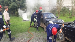 Nəqliyyat qəzalarında xilasetmə əməliyyatları ilə bağlı təlim keçirilib - FOTO 