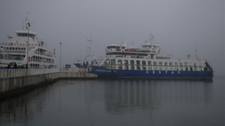 İstanbul boğazı gəmilərin keçidi üçün bağlı qalır