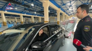 Avtomobillərini texniki baxışa gətirən xanımlar sürprizlə qarşılaşıb   - VİDEO