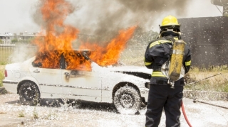 В Абшеронском районе сгорели три автомобиля, есть погибший 
