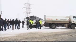 Yol polisi Müşfiq postunda təbliğat işlərini gücləndirdi  - VİDEO