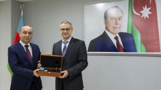 Belarus “Azersky” peykinin təsvirlərindən istifadə edəcək