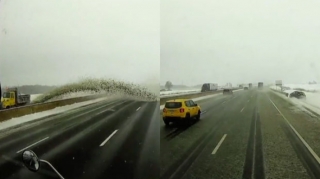 Qar təmizləyən texnika ağır qəzaya səbəb oldu - VİDEO 