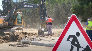 “Yol dağılıb, işıq yoxdur...” - Binəqədidə məhəlləni bərbad hala saldılar 