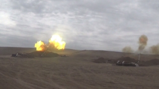 Artilleriya bölmələri düşmənə sarsıdıcı zərbələr endirir - VİDEO