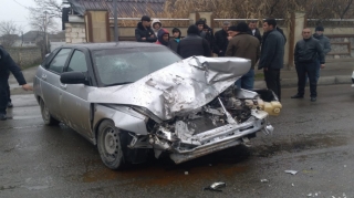 Ucarda yol qəzasında 4 nəfər yaralanıb 