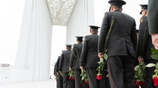 DİN-in hərbi qulluqçuları və polislər Zəfər parkında - FOTO - VİDEO