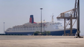 Британия планирует размещать мигрантов на круизных лайнерах