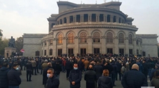 В Ереване начался митинг оппозиции  - ВИДЕО