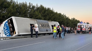  Sərnişin avtobusu aşdı; 11 nəfər yaralandı 
