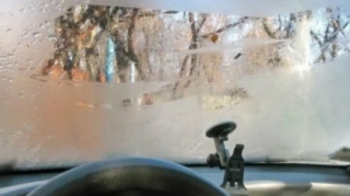 Avtomobilin şüşəsi niyə buxar bağlayır? - Qarşısını almaq yolları 