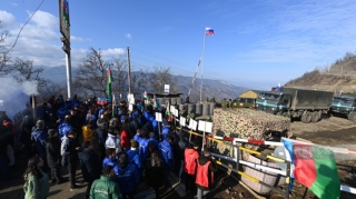 Xankəndi-Laçın yolunda keçirilən aksiyanın iştirakçıları növbəti dəfə dinc ermənilərə müraciət ediblər 