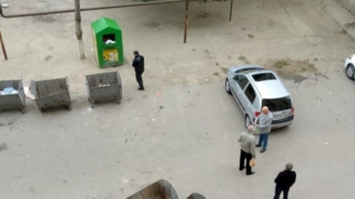 Sumqayıtda zibil qalmaqalı: Şəhid bacısı bütün məhəlləni ayağa qaldırdı - FOTOFAKT