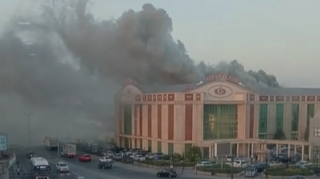 Bakıda toy zamanı şadlıq sarayında yanğın oldu - VİDEO