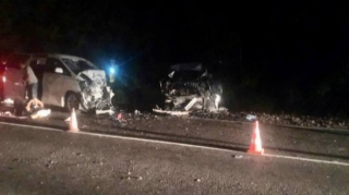 İki mikroavtobus toqquşdu, ölən və yaralananlar var 