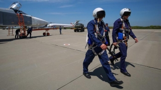 Rusiya Ermənistandakı pilotlarına sağ qalmağı öyrədir 