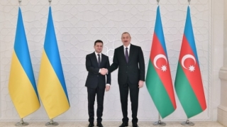 Prezident Zelenskini təbrik ETDİ 