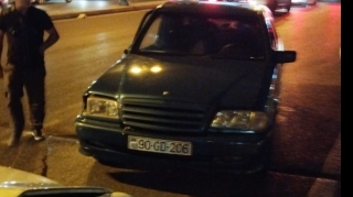 Yolayrıcında qayda pozan sürücü qəzaya səbəb oldu  - VİDEO - FOTO