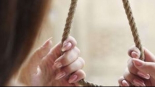 Şəkidə 20 yaşlı tələbə qız özünü asıb