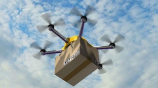 Dünyada İLK:  Xəstəxanaya dronla ağciyər gətirildi