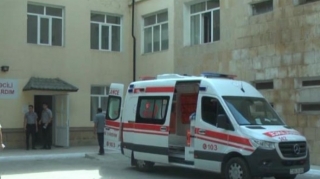 Sabirabadda ana, oğlu və qızı bıçaqlanıb  - FOTO