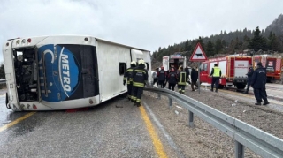 Türkiyədə sərnişin avtobusu aşdı - Xeyli sayda yaralı var 
