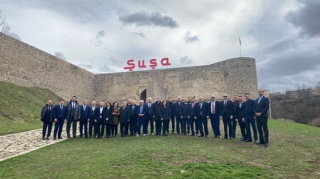 Deputatların Şuşada baş tutan ilk iclasından - Fotolar 