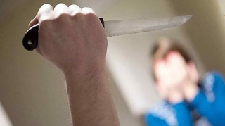 Kürdəmirdə ər arvadını qətlə yetirib 